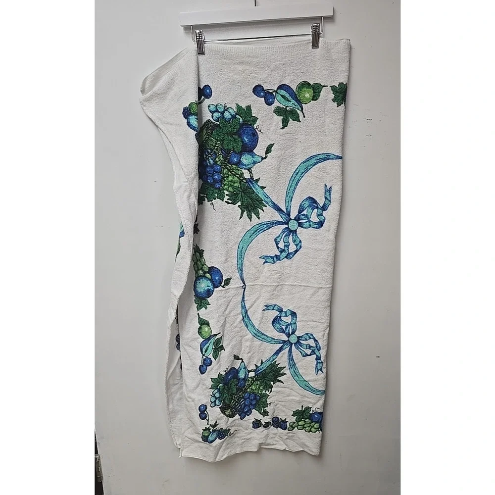 Vtg‎ White Harvest Fruits Print Retro Home Decor Collectible Towel 49